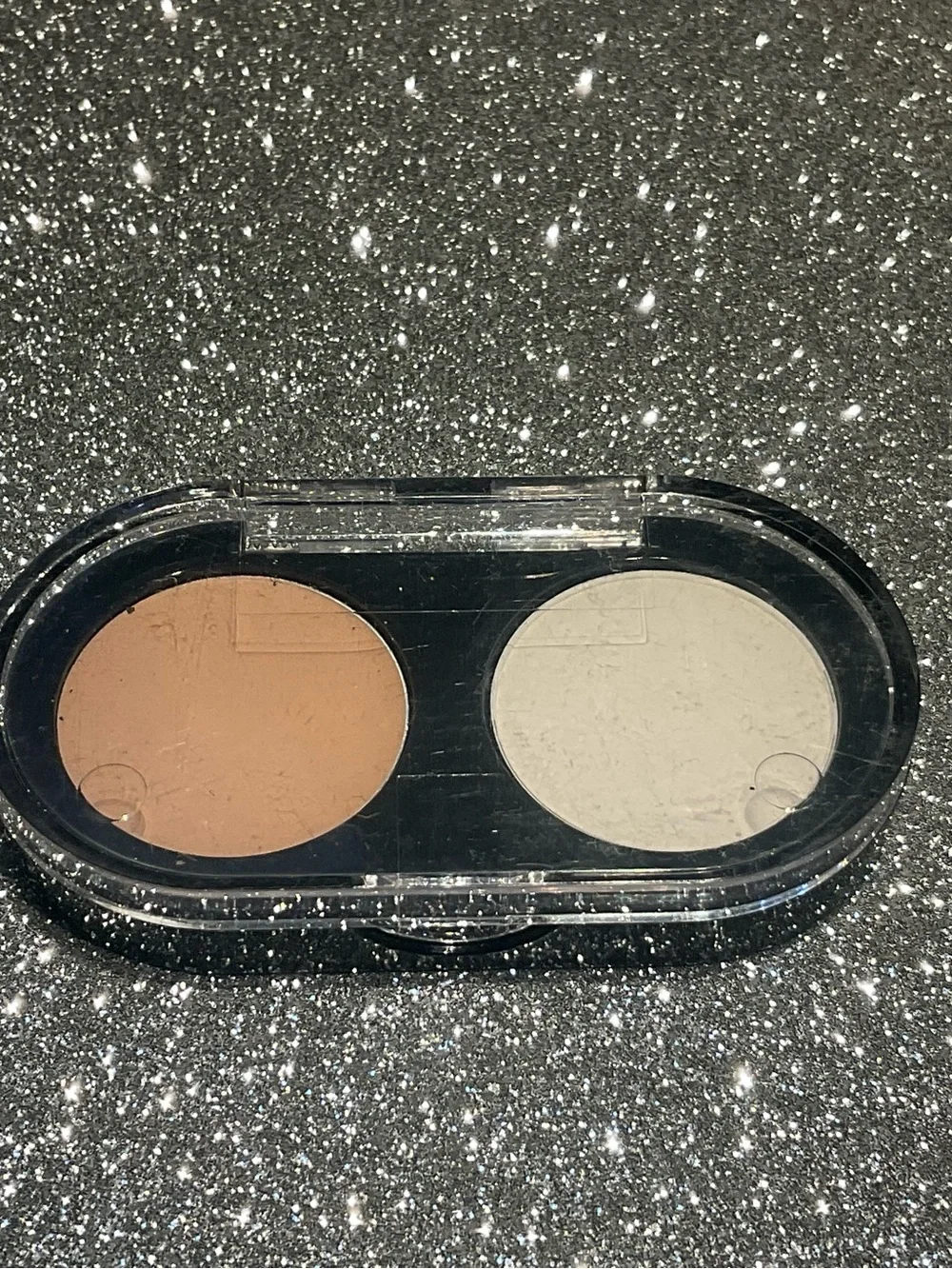 Bobbi Brown Creamy Concealer in BEIGE/PALE YELLOW